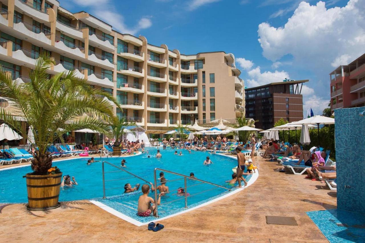 Grenada - Menada Apartments Pantai Sunny Luaran gambar