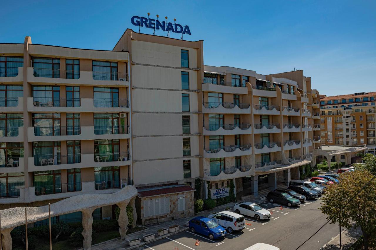 Grenada - Menada Apartments Pantai Sunny Luaran gambar